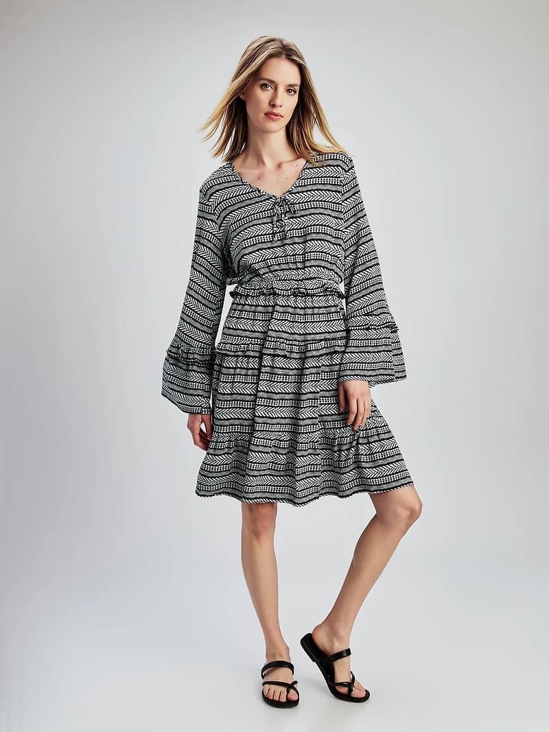 Robe courte évasée
