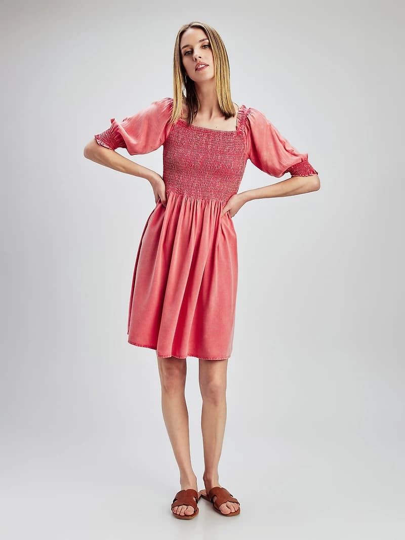 Robe courte