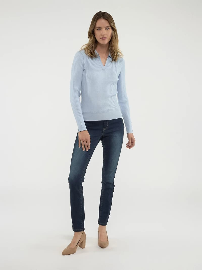 Long-sleeve semi-fitted pullover sweater