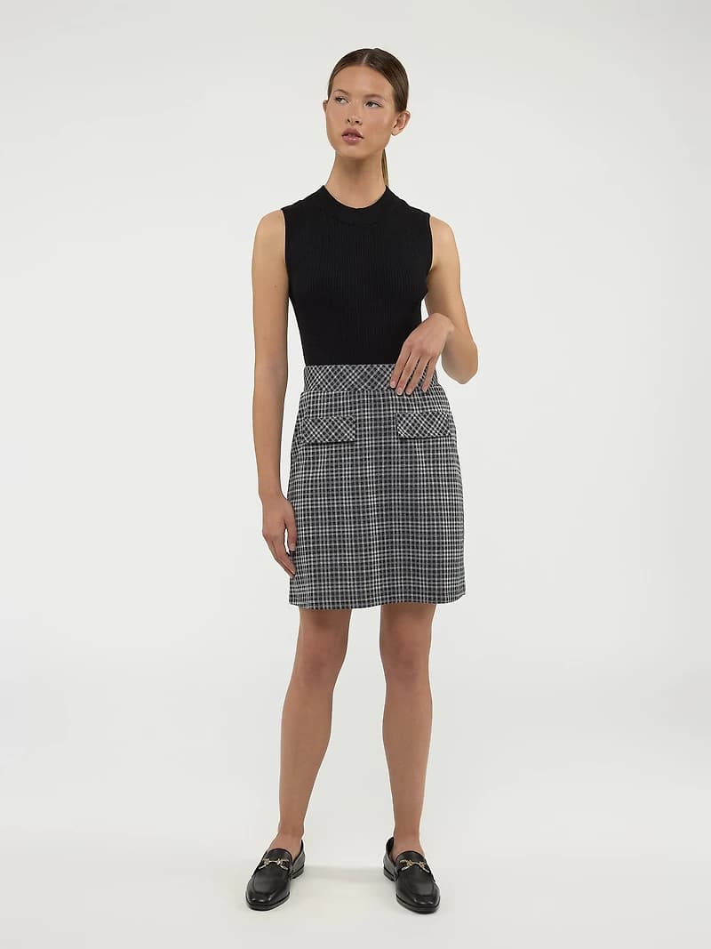 Knit short A line knit skirt