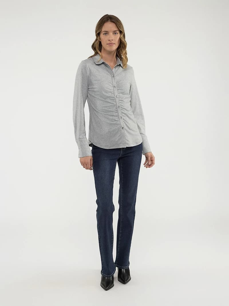 Long-sleeve semi-fitted blouse with buttons