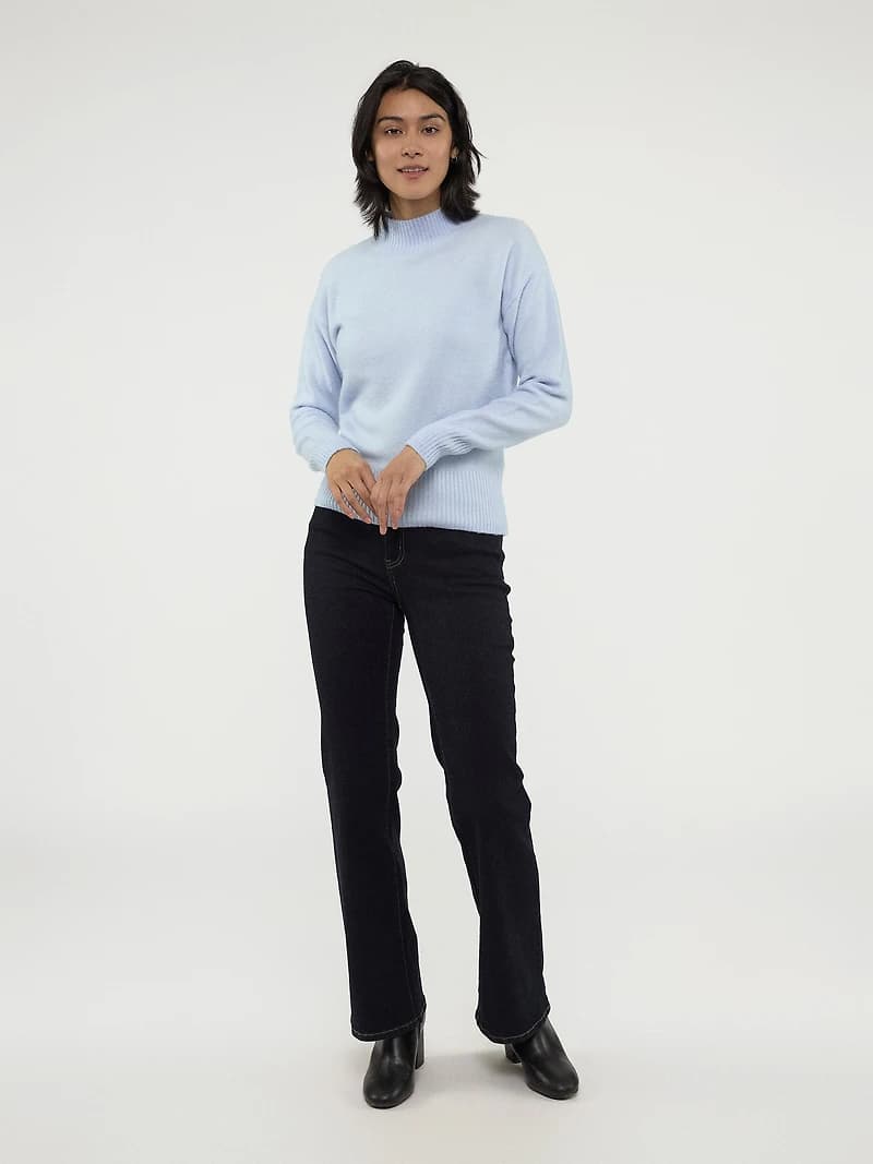 Long-sleeve loose pullover sweater