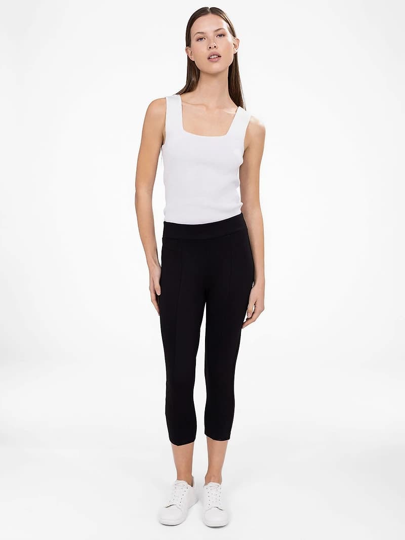 Skinny fitted knit pull-on capri