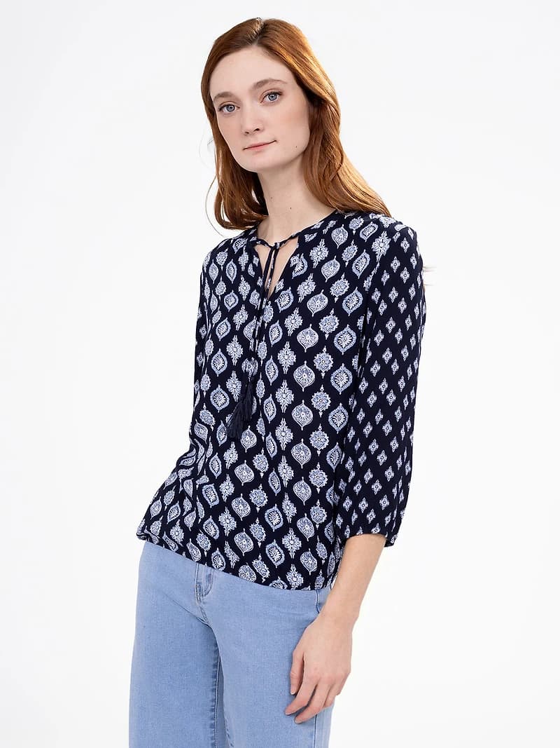 3/4-sleeve loose blouse