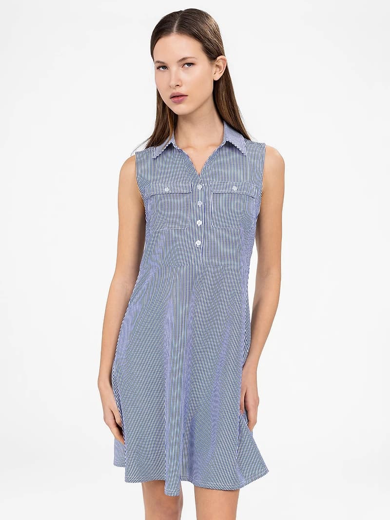 Robe courte évasée