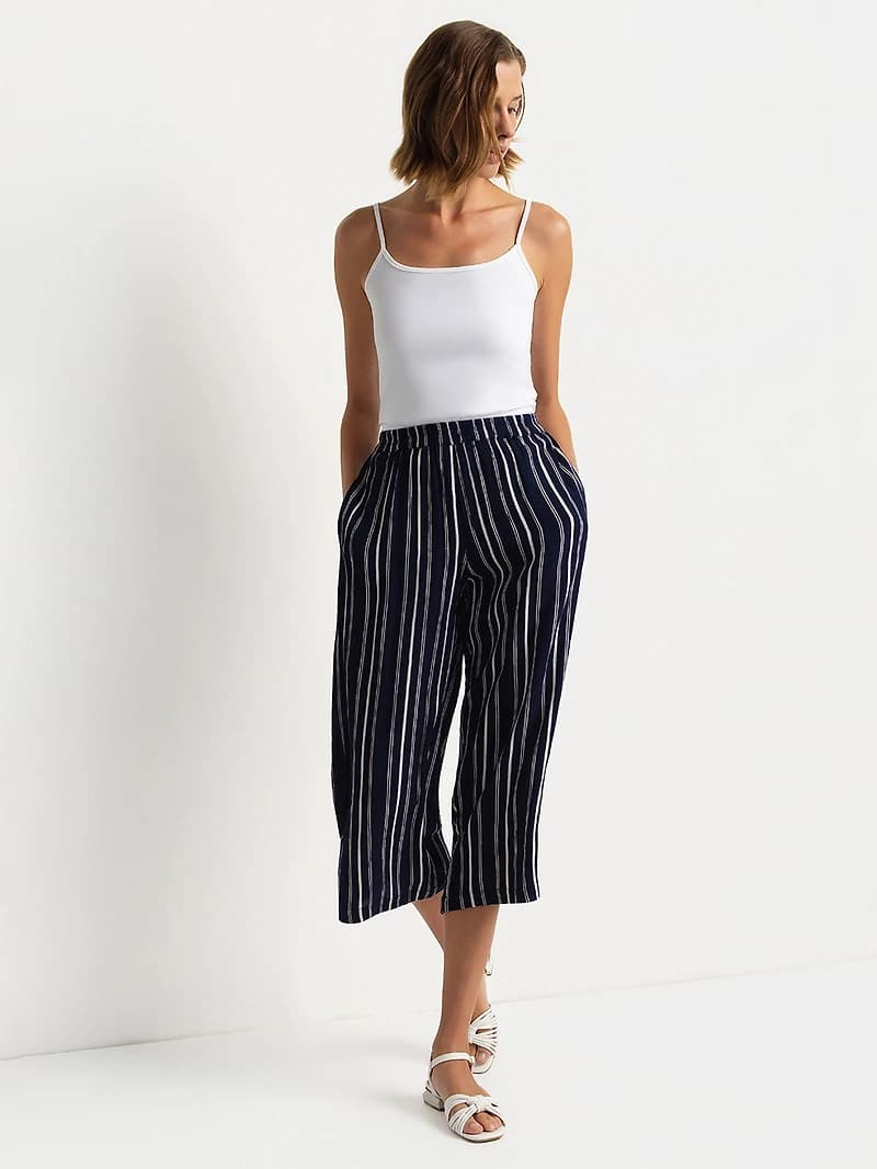 Wide-leg casual pull-on capri
