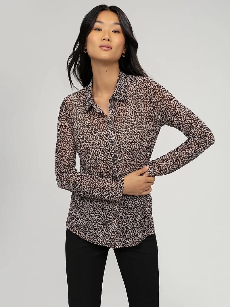 Long-sleeve blouse with buttons