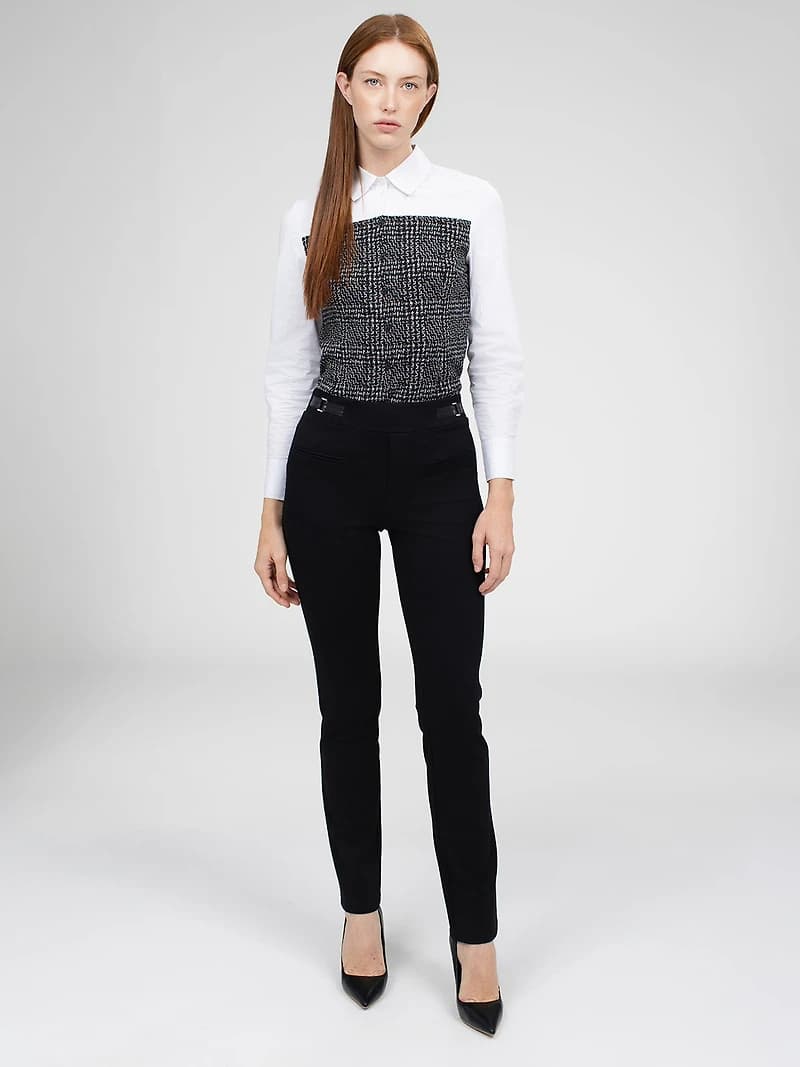 Straight semi-fitted pull-on pant