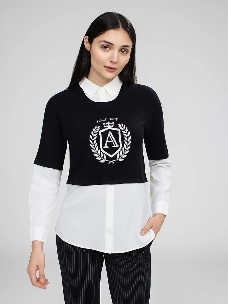 Long-sleeve semi-fitted fooler pullover weater