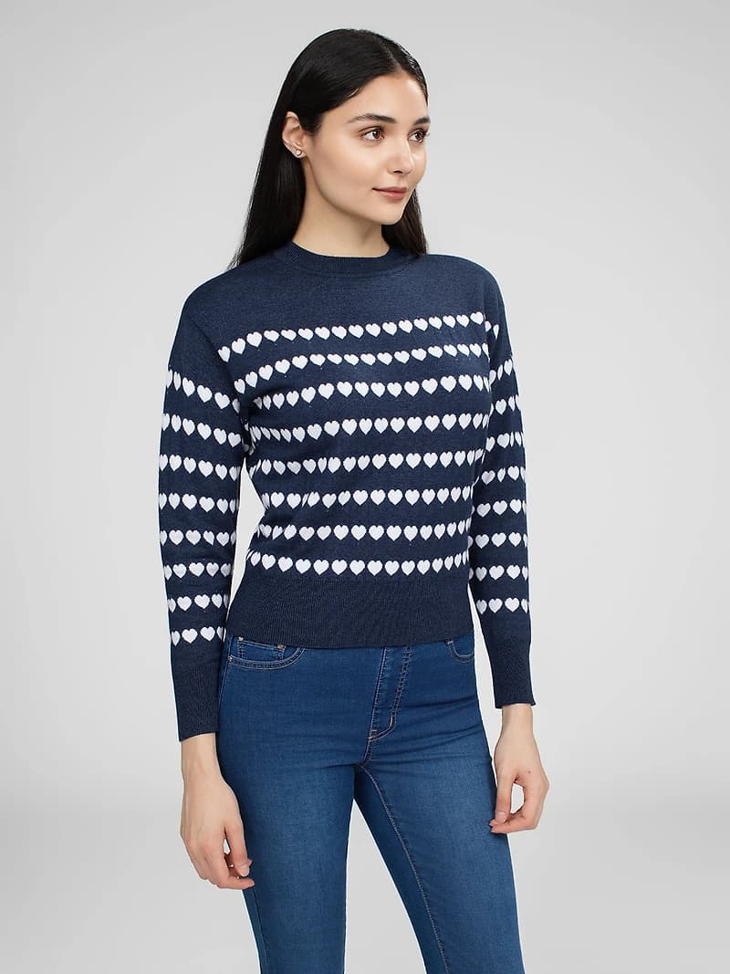 Long-sleeve loose pullover sweater