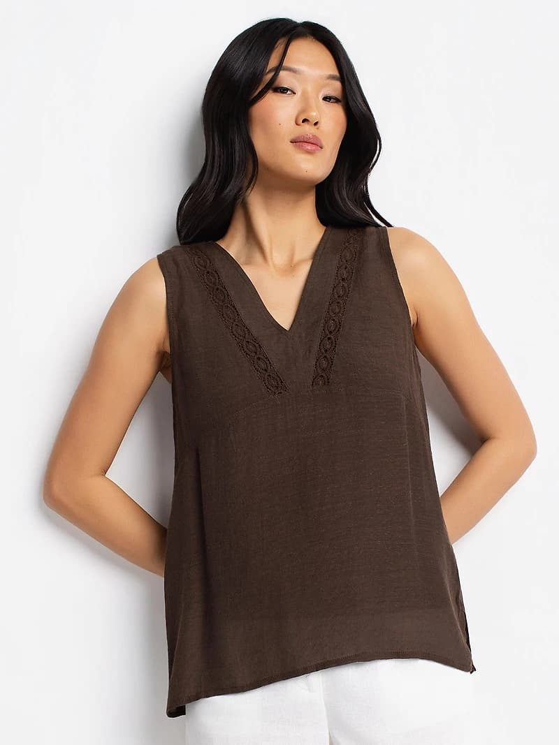 Semi-fitted tank top