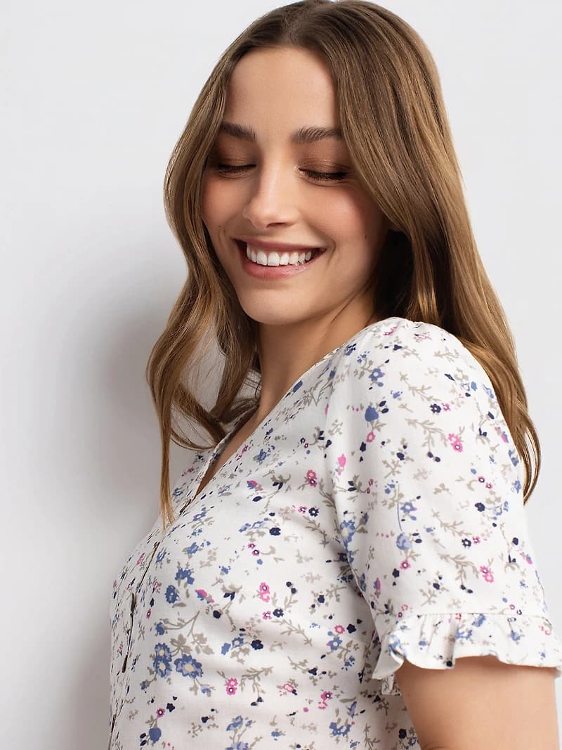 Blouse à manches courtes avec boutons
