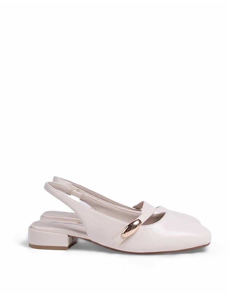 Flat shoes
