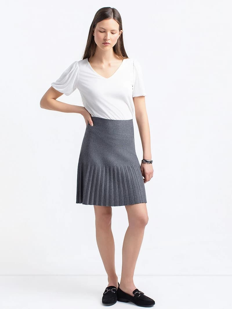Jupe courte évasée en tricot