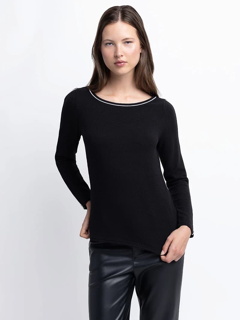 Long-sleeve T-shirt