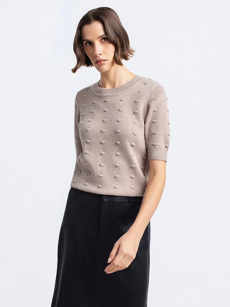 Short-sleeve sweater