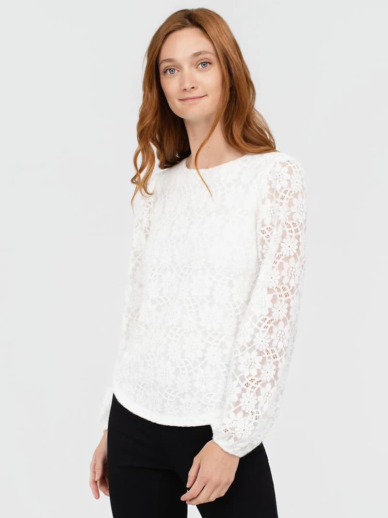 Long-sleeve t-shirt